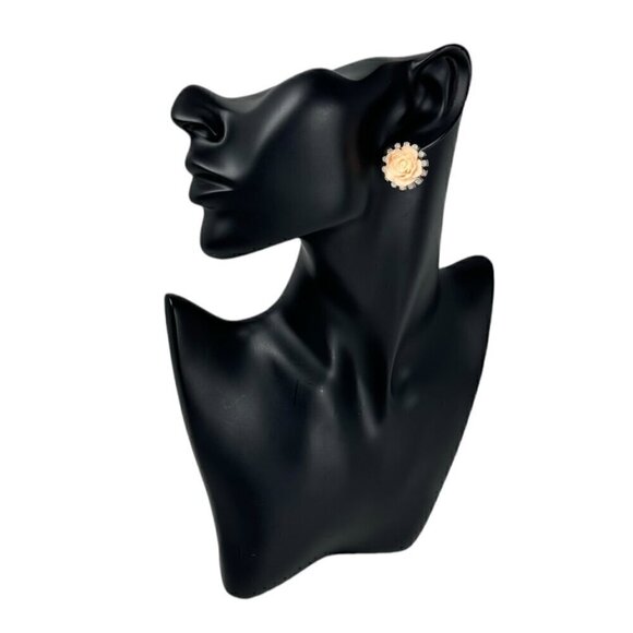 NWT Betsey Johnson Studs Earrings Cream Roses Light Green Crystals Fairy Flower - Picture 7 of 7